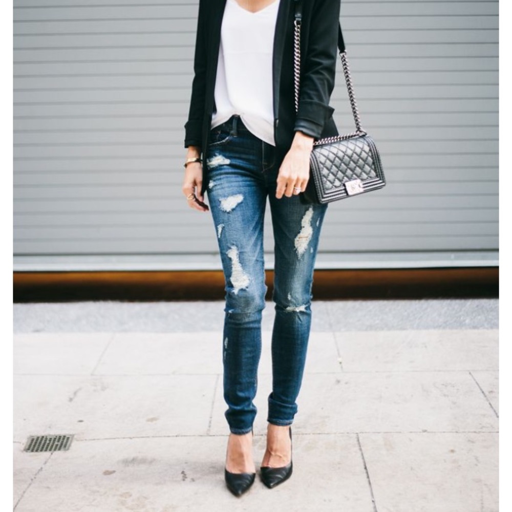 Express Mid-rise distressed skinny jeans 8R